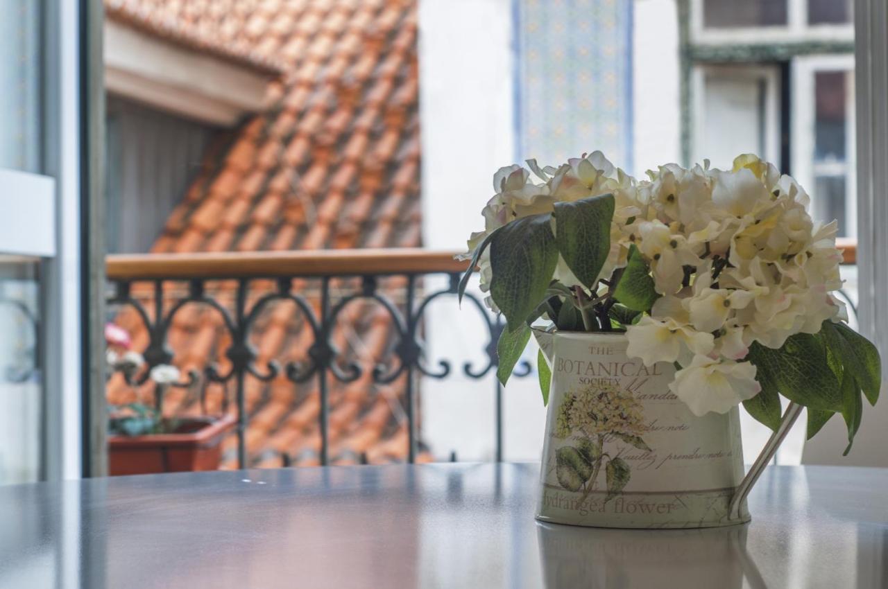 Chic Urban Retreat At Downtown With Balcony & Views Appartement Lissabon Buitenkant foto