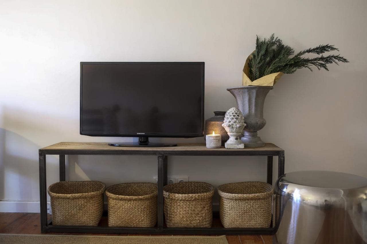 Chic Urban Retreat At Downtown With Balcony & Views Appartement Lissabon Buitenkant foto