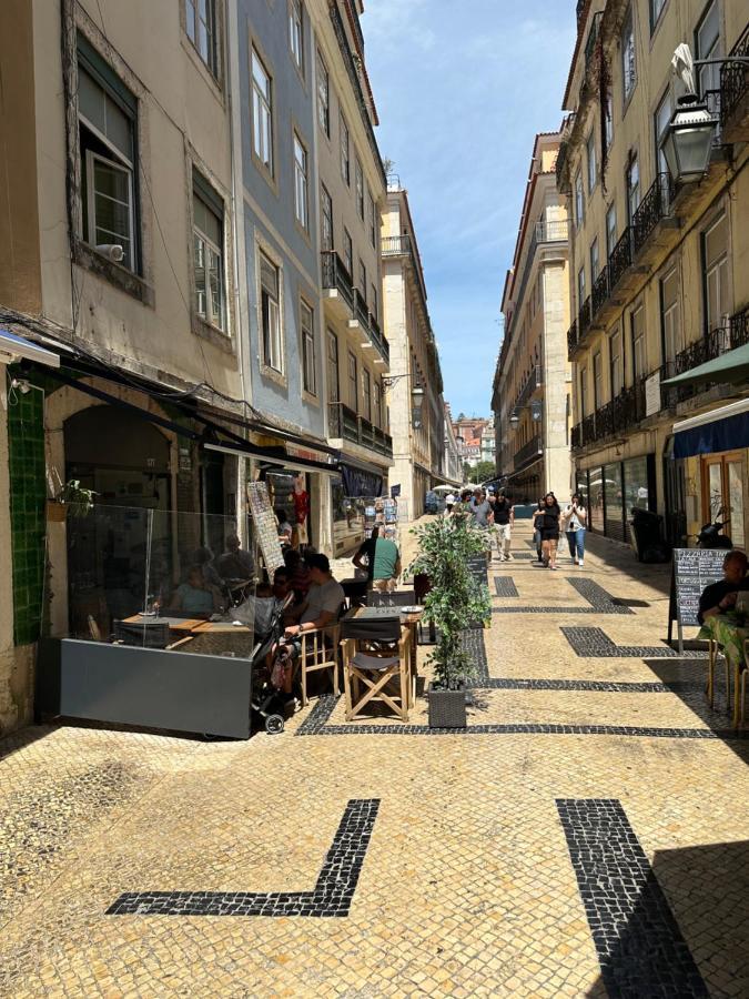 Chic Urban Retreat At Downtown With Balcony & Views Appartement Lissabon Buitenkant foto